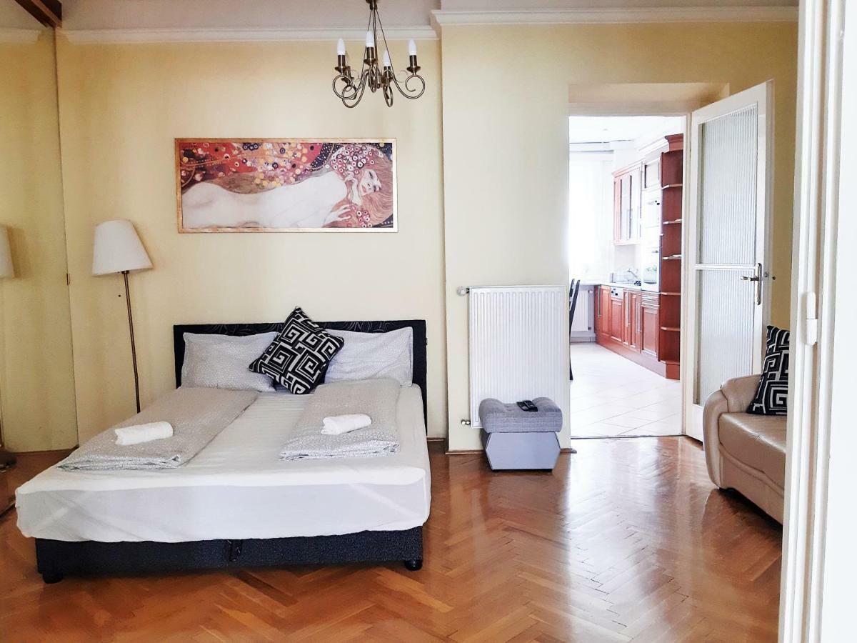 Gold Rose Apartment With 3 Rooms Budapest Exterior photo